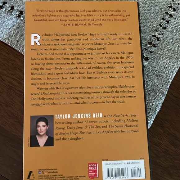 📘Book Bundle📕 - Picture 7 of 7